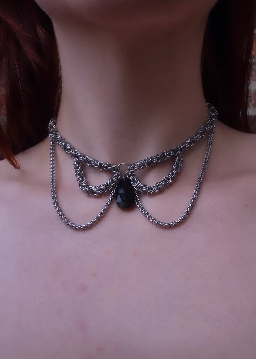 HIDDEN POWER choker chainmail