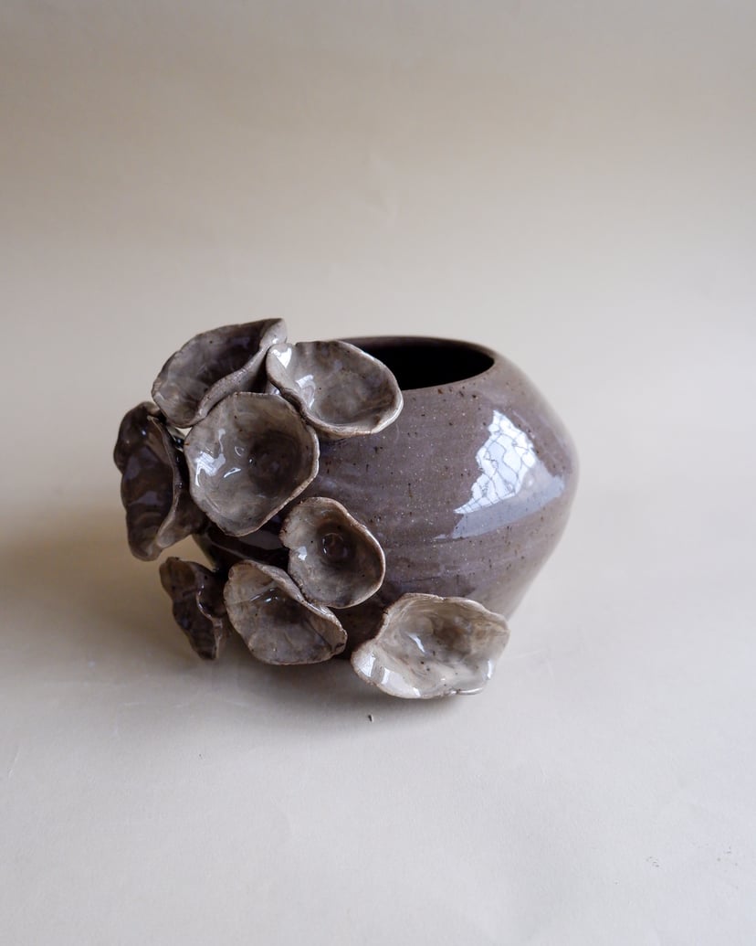 The Floral- Vase 06 - wazon ceramiczny z kolekcji The Floral