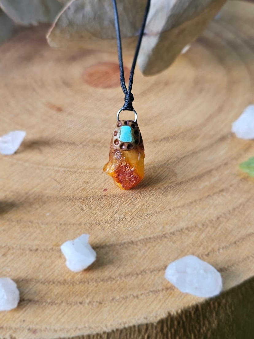 Amulet Wiecznego Lata "Kropla Słońca" - Bursztyn z Turkusem
