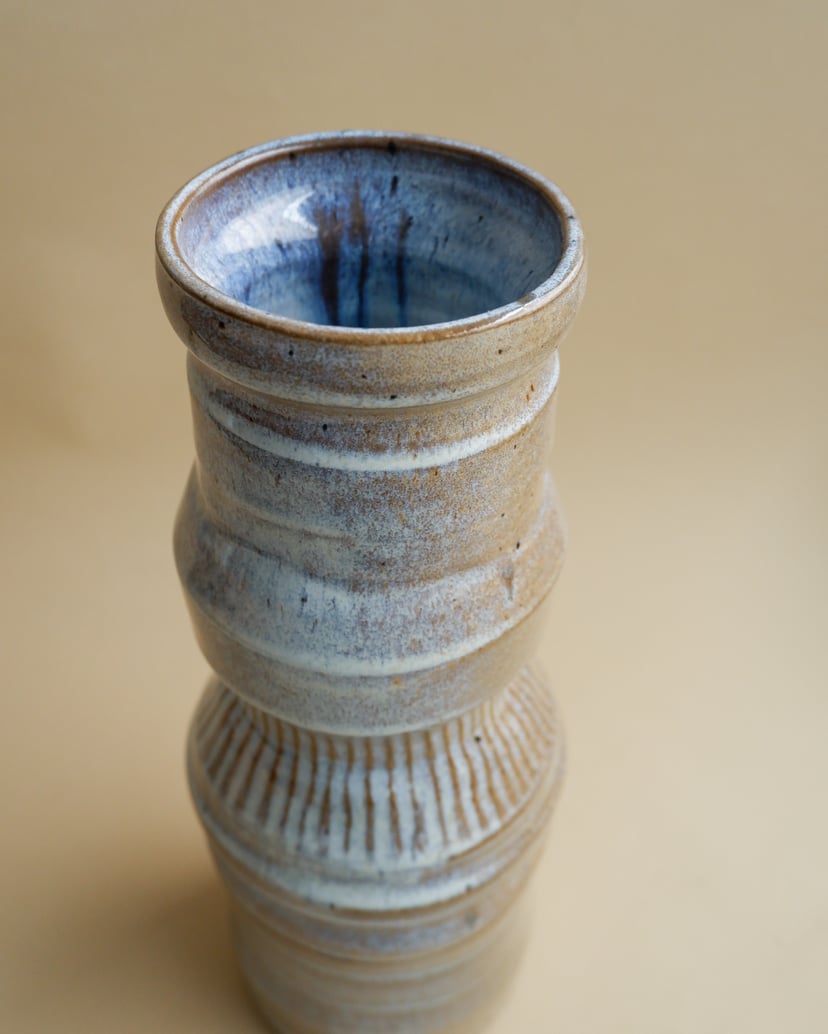 The Combined Forms- Vase 04 - wazon ceramiczny z kolekcji The Combined Forms