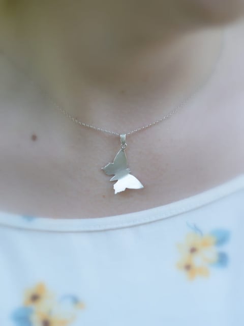 Zawieszka srebrna - Butterfly white