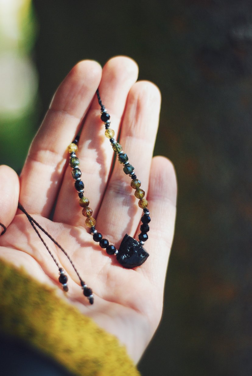 Naszyjnik ༓ BLACK SPRUCE – naszyjnik z kamieni naturalnych