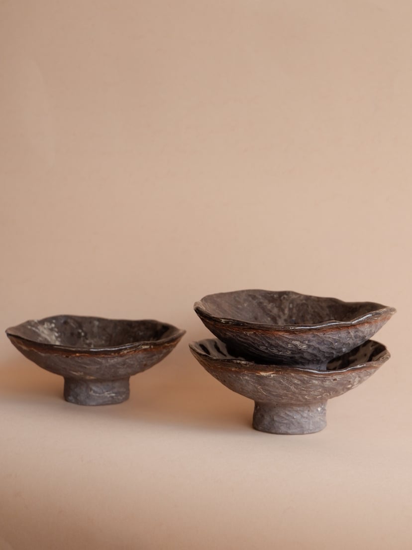 Footed plate 07 - ceramiczny talerz na stopie