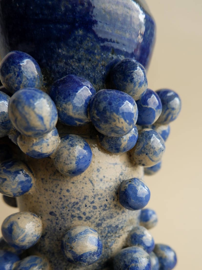 The Bubble- Blue Speckled Vase 05 - wazon ceramiczny z kolekcji The Bubble