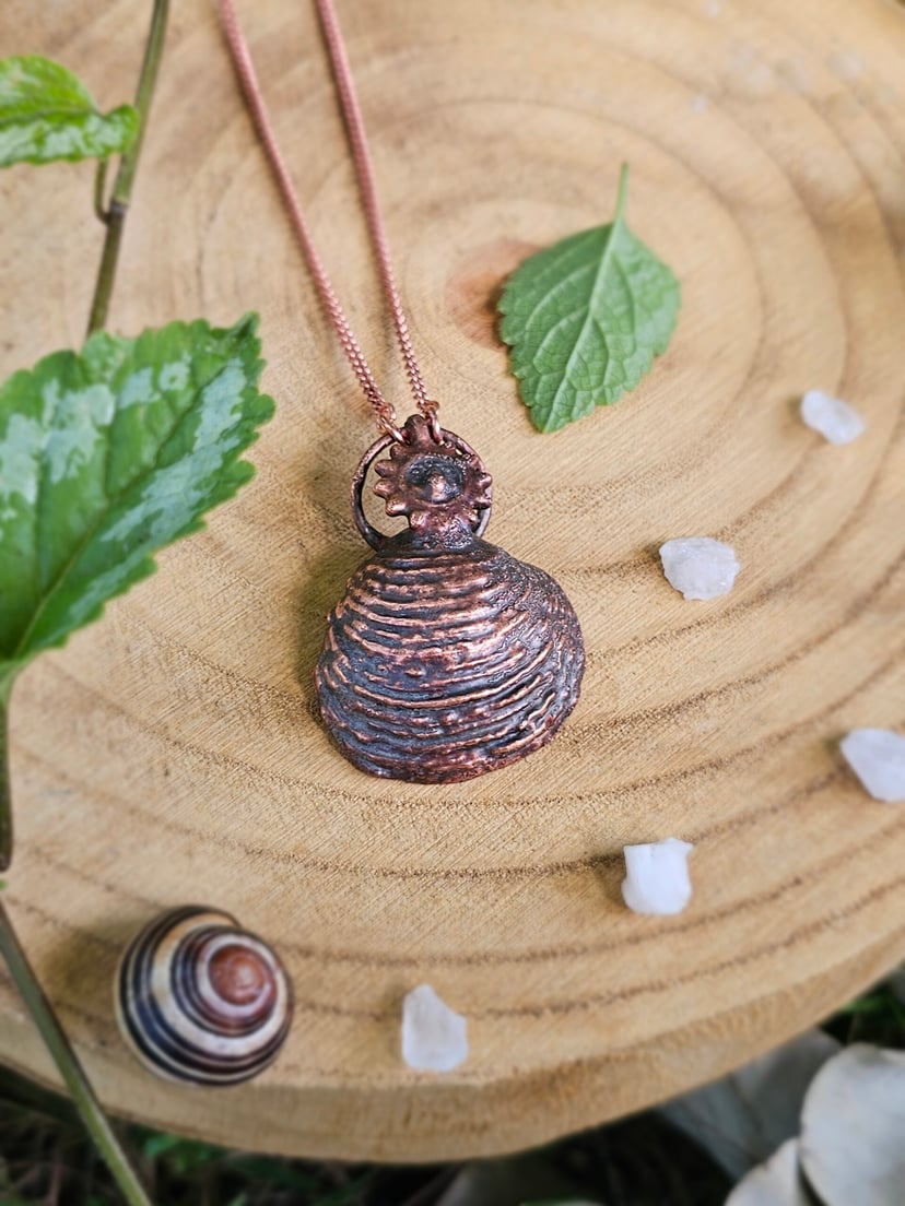 Letni Amulet ze Słoneczną Muszlą - miedziany