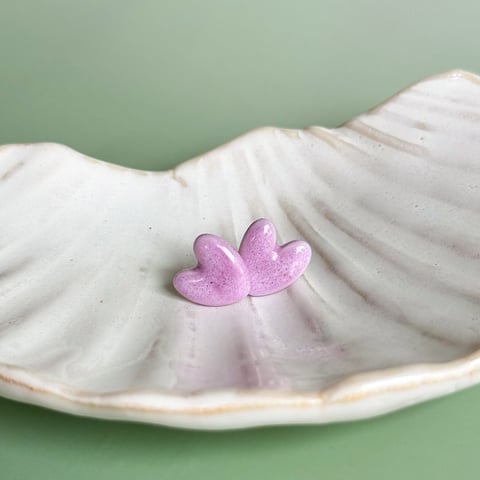 Lawenda - kolczyki sztyfty z porcelany w kształcie serca - Porcelka serce