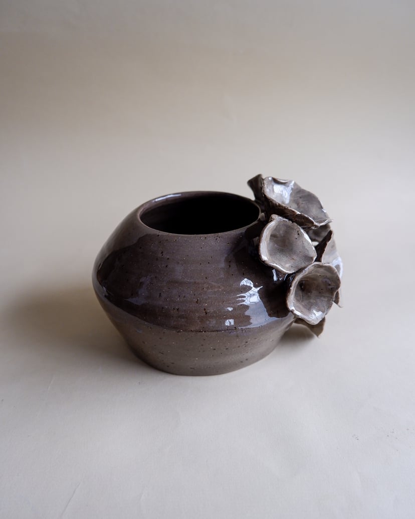 The Floral- Vase 06 - wazon ceramiczny z kolekcji The Floral