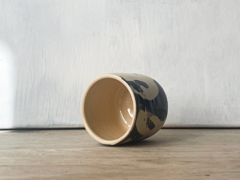 Czarka czarno-biała INK półmatowa - ceramiczna czarka z kolekcji ZEN