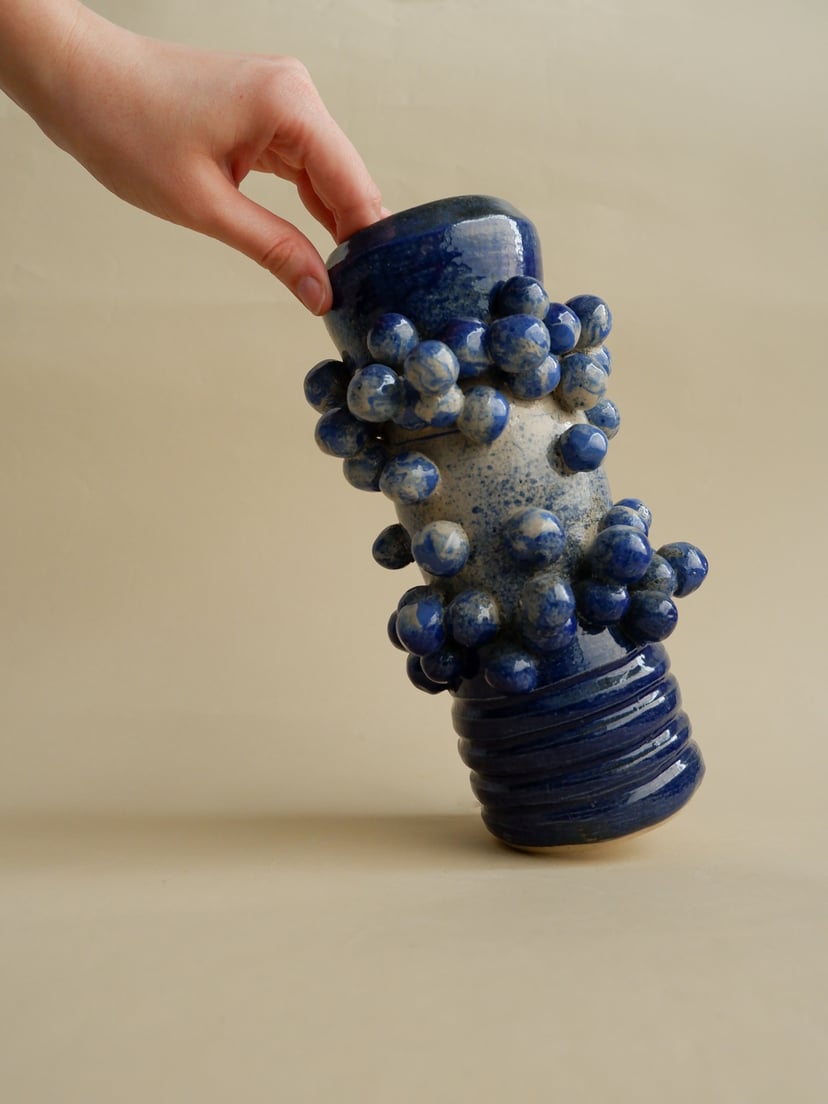 The Bubble- Blue Speckled Vase 05 - wazon ceramiczny z kolekcji The Bubble