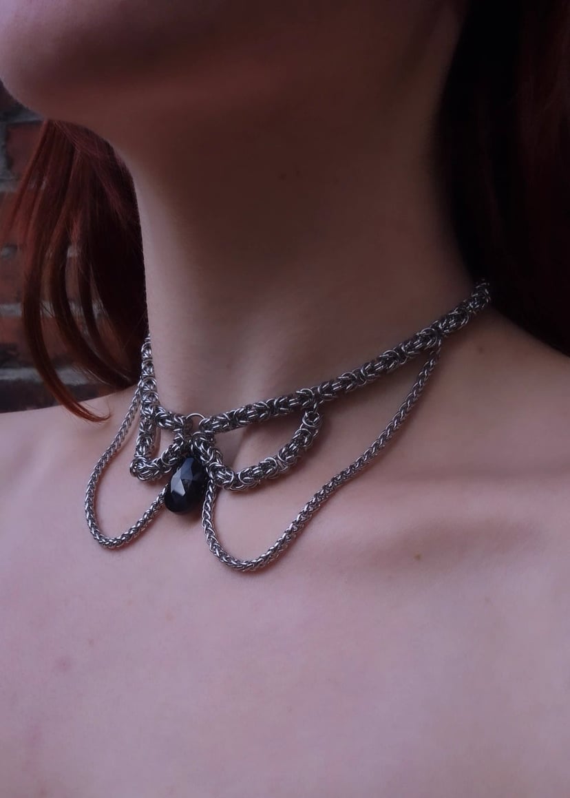 HIDDEN POWER choker chainmail