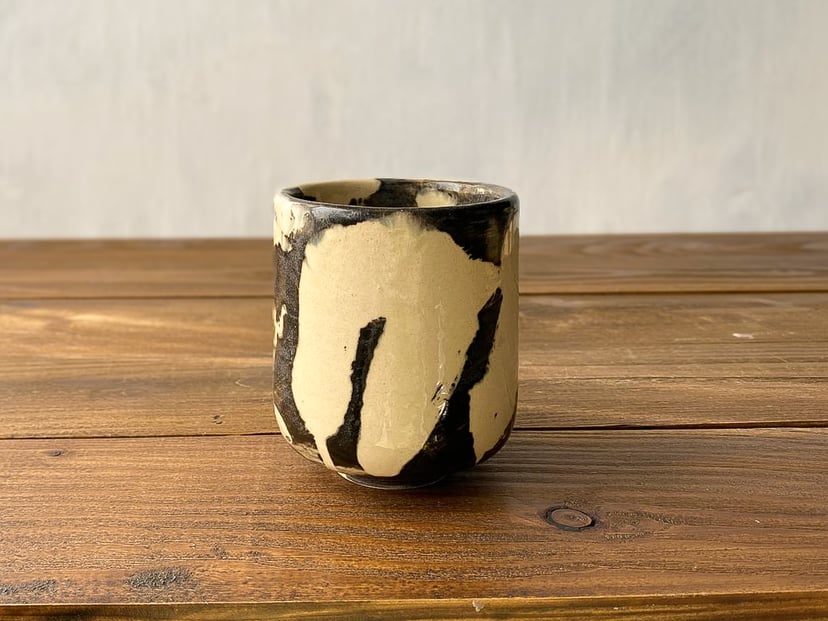 Czarka czarno-biała INK №2 - ceramiczna czarka z kolekcji ZEN