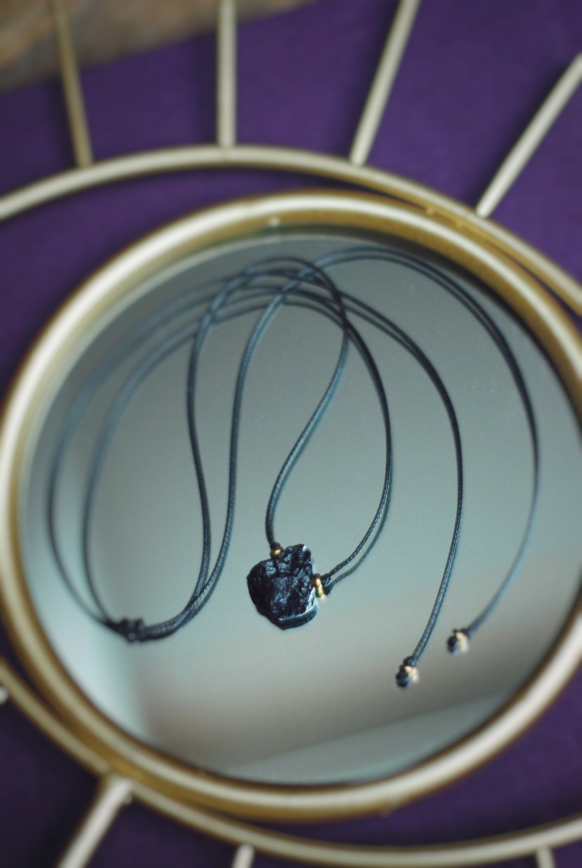 Ochronny amulet ༓ TURMALIN – naszyjnik z kamieni naturalnych