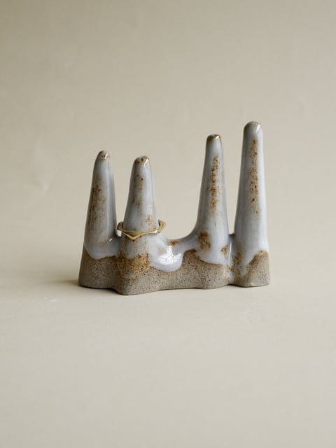 The Gems- Ring Holder 06, grey 1 - ceramiczna podstawka na pierścionki
