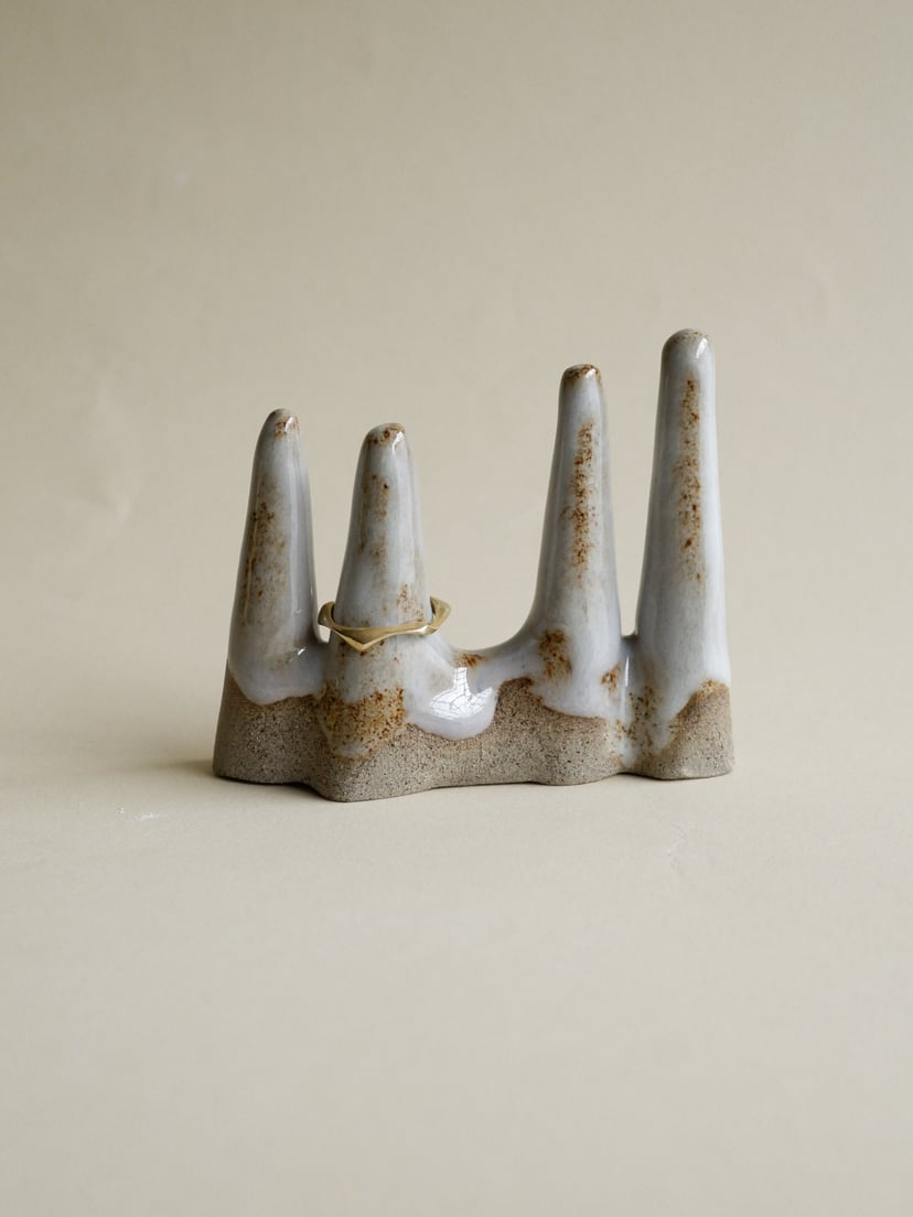 The Gems- Ring Holder 06, grey 1 - ceramiczna podstawka na pierścionki