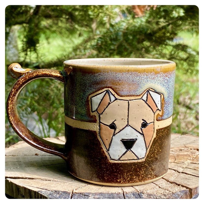 Kubek ceramiczny z psem z pieskiem handmade rękodzieło - Amstaff