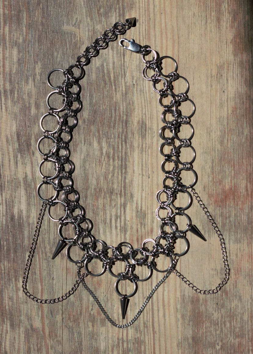 SECOND ROW choker