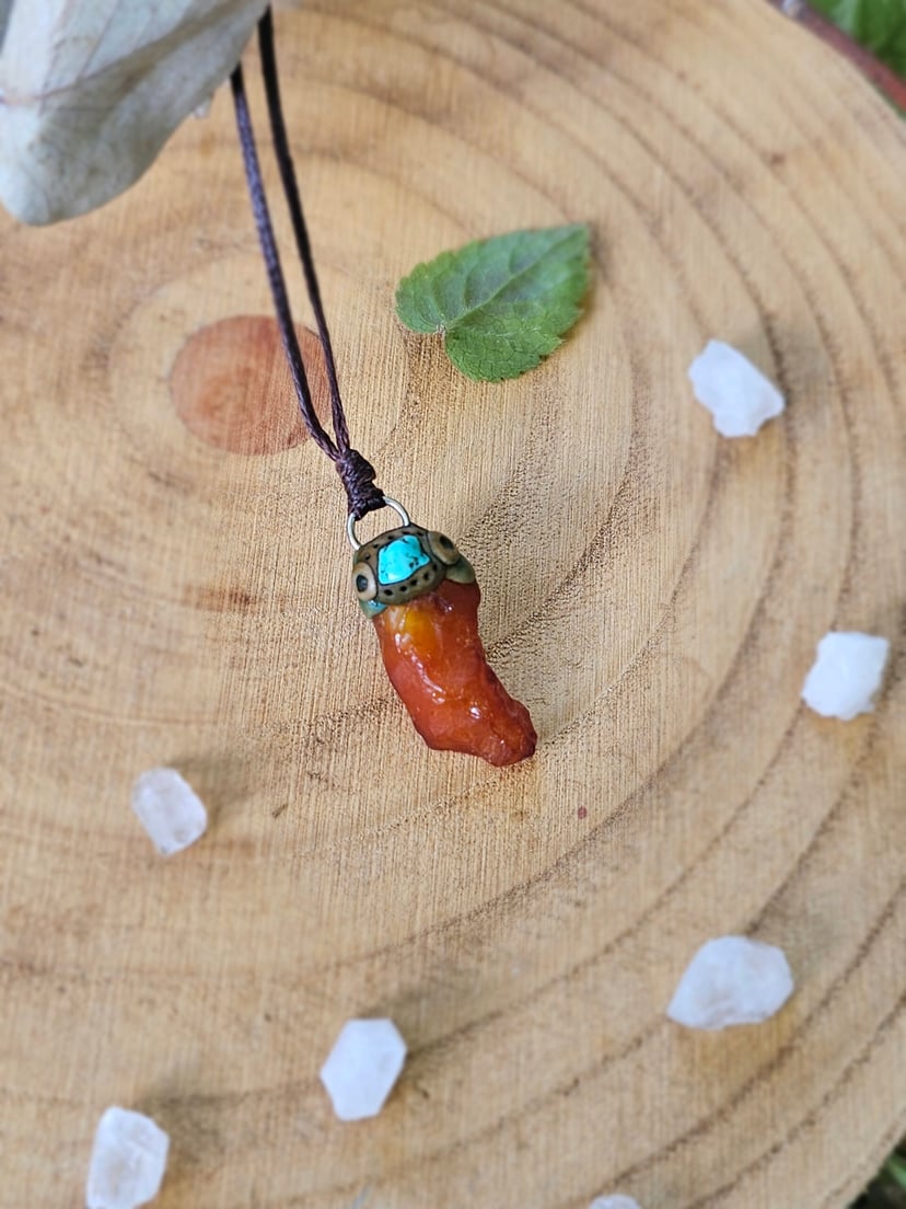Amulet Wiecznego Lata "Kropla Słońca" - Bursztyn z Turkusem