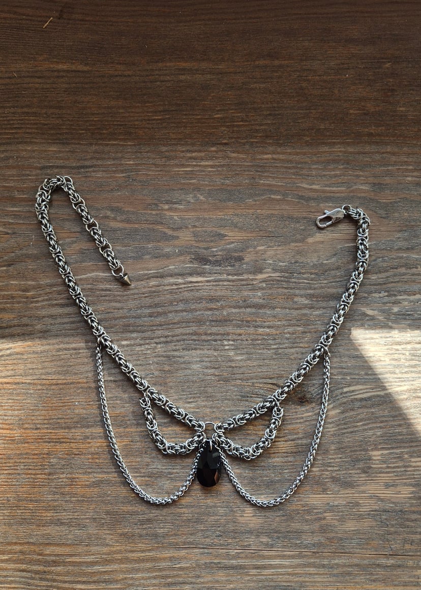 HIDDEN POWER choker chainmail