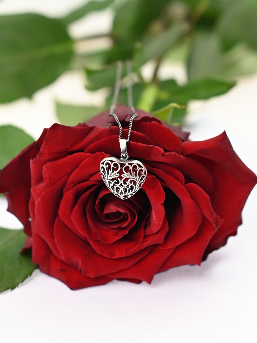 Zawieszka serduszko srebrne - Heart black