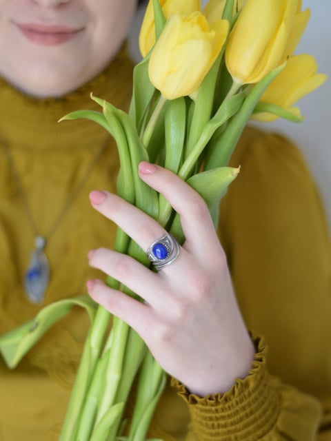 Gwiaździste niebo - pierścionek srebrny z lapis lazuli