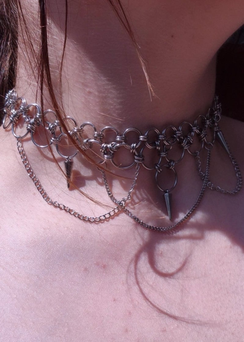 SECOND ROW choker