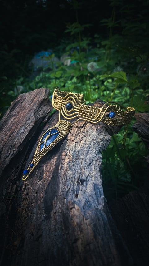 ORACLE OF DEPTHS - ręcznie wykonana kolia z lapis lazuli