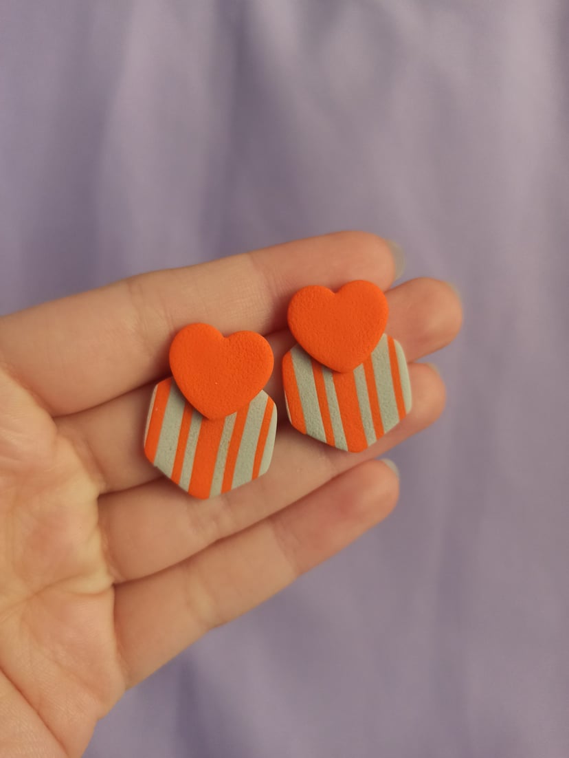 Kolczyki duże sztyfty z serduszkiem 2 – kolczyki z gliny polimerowej