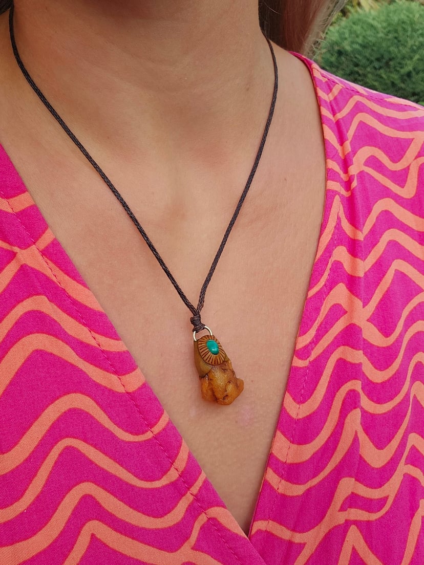Amulet Wiecznego Lata "Kropla Słońca" - Bursztyn z Malachitem