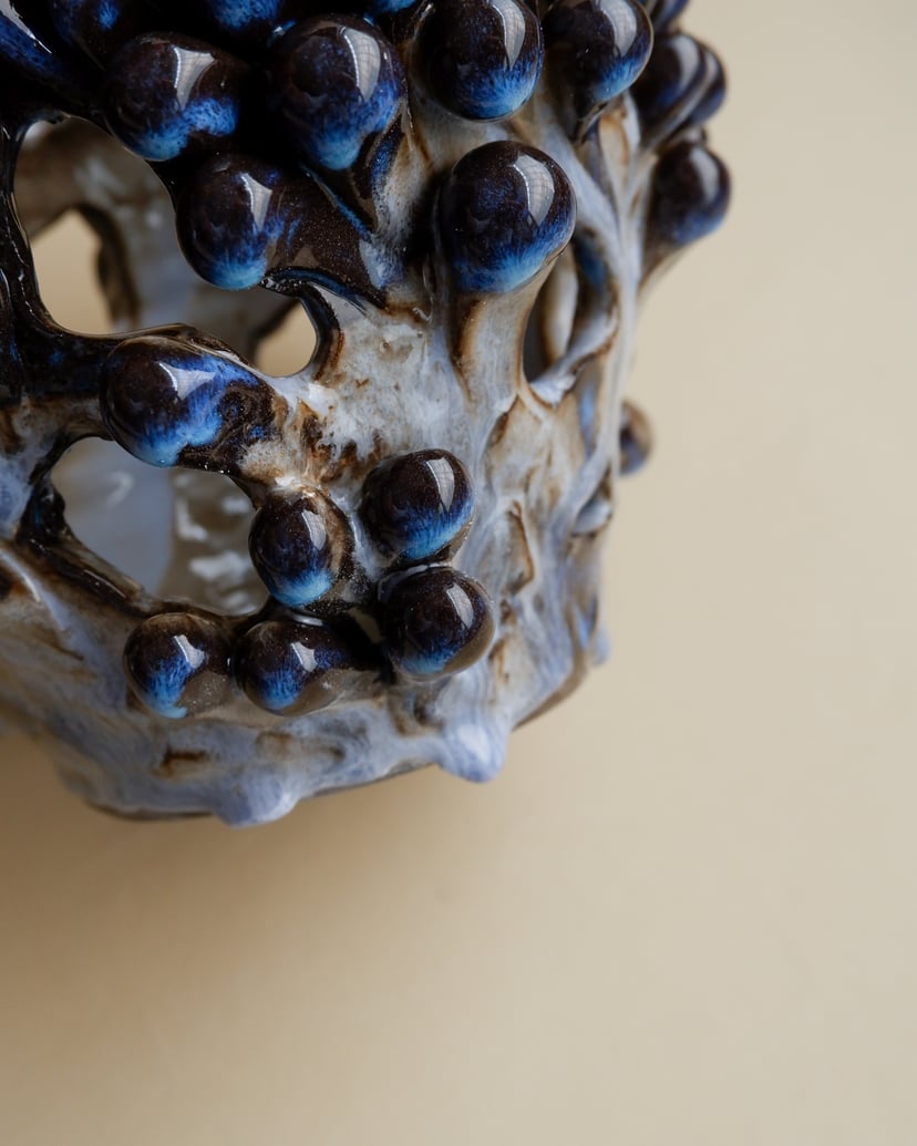 The Petal- Vase 02 - wazon ceramiczny z kolekcji The Petal