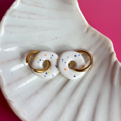 Blue dots - wiszące kolczyki z porcelany - Porcelka donut
