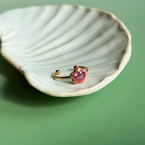 Cherry z efektem syrenki - pierścionek porcelanowy - Porcelka micro bloom