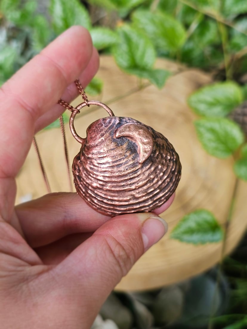 Letni Amulet z Księżycową Muszlą - miedziany
