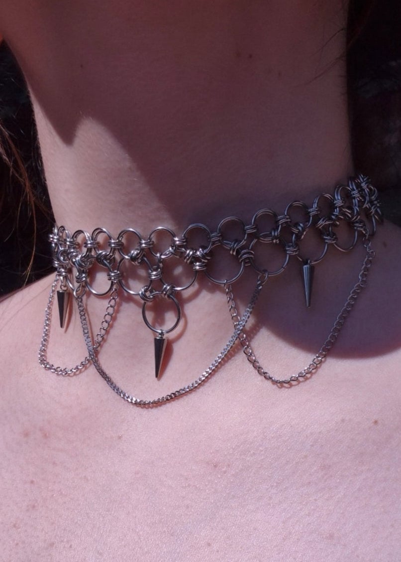 SECOND ROW choker