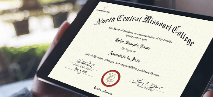 CeDiploma On Tablet