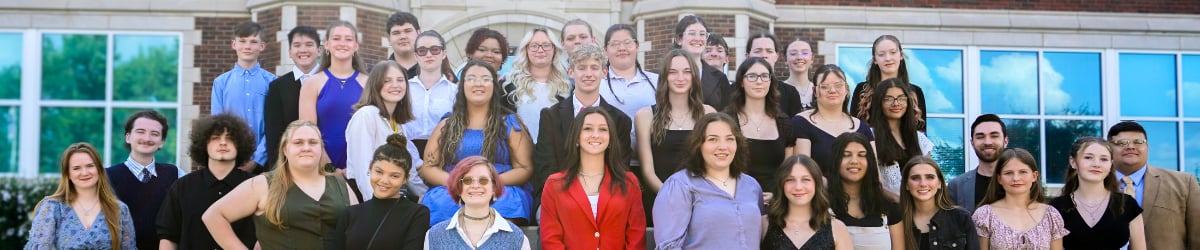 Summer Etiquette Dinner Group Photo