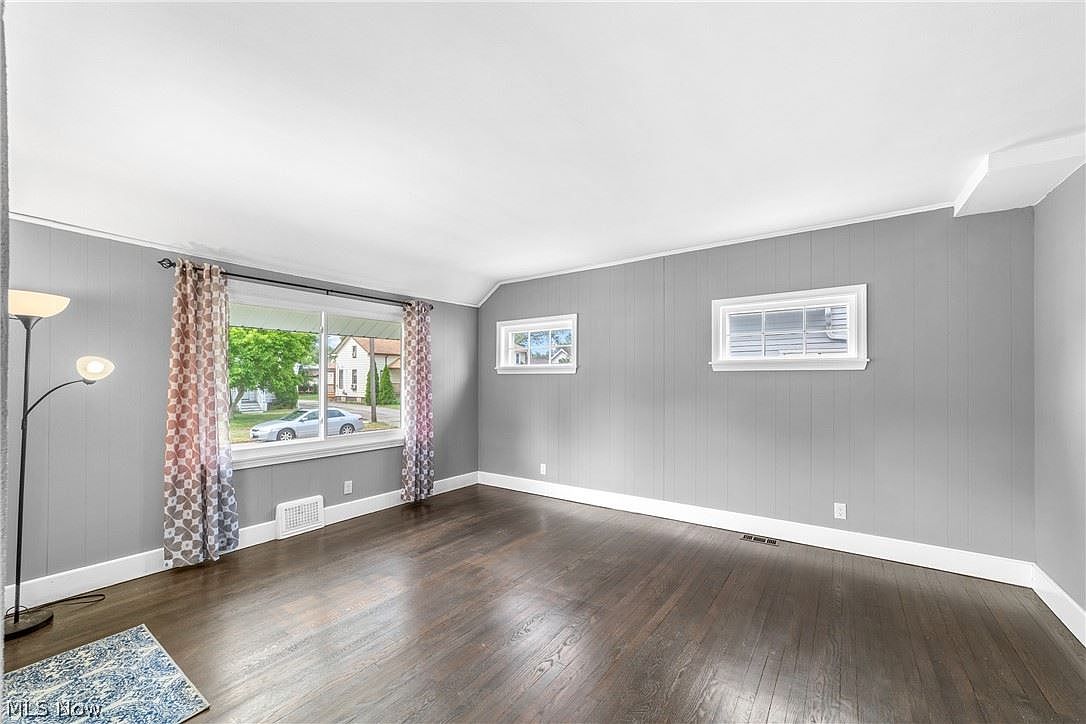 20844 Woodstock Avenue,Fairview Park,OH,United States preview