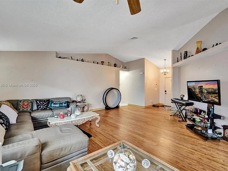 7324 Northwest 1st Place,Plantation,FL,United States preview