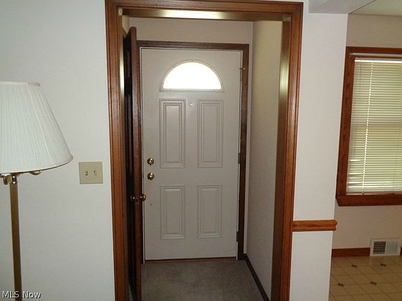 488 E 328th St,Willowick,OH,USA preview