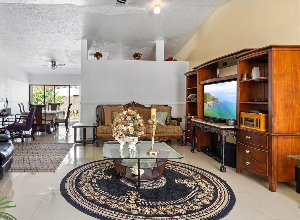 19276 Southwest 123rd Avenue,Miami,FL,United States preview