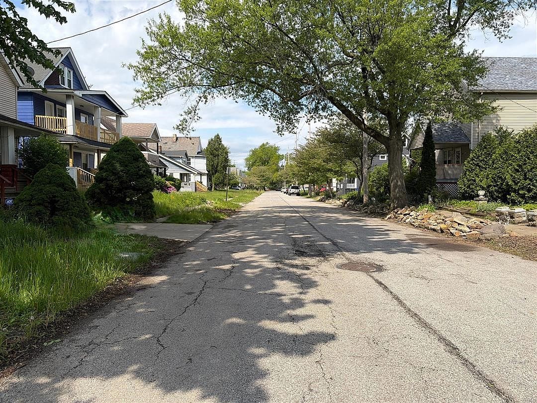 8020 Force Avenue,Cleveland,OH,United States preview