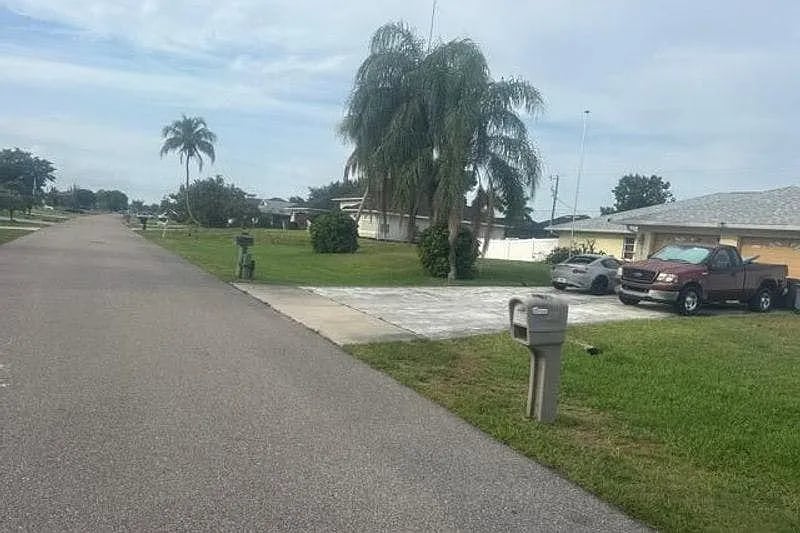 702 Southwest 9th Avenue,Cape Coral,FL,United States preview