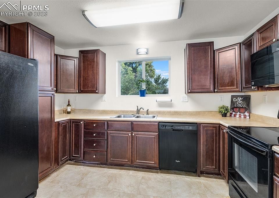 1001 East Las Animas Street,Colorado Springs,CO,United States preview