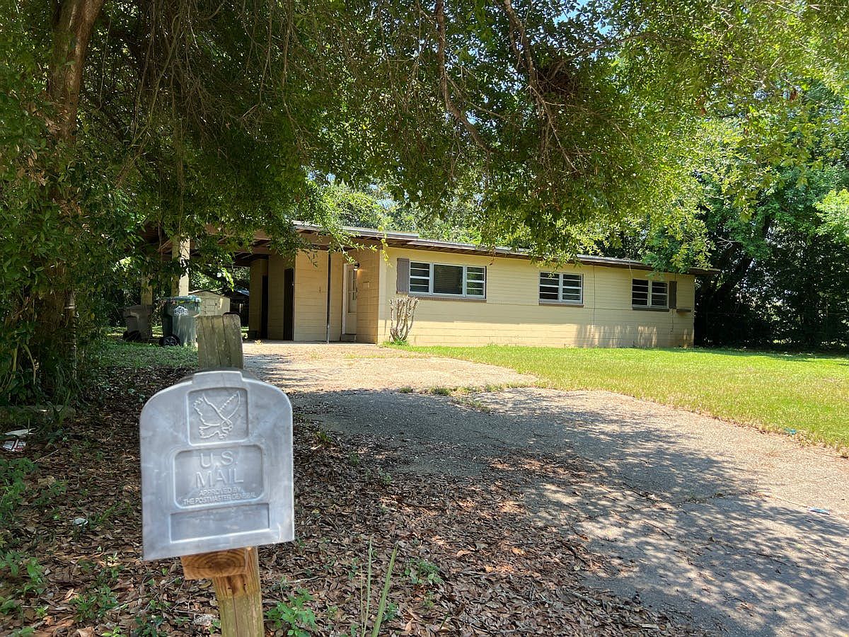 102 Emerald Avenue,Pensacola,FL,United States preview