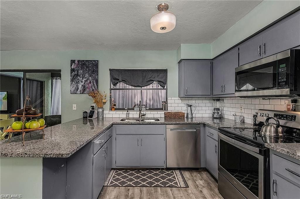 719 Southeast 12th Avenue,Cape Coral,FL,United States preview