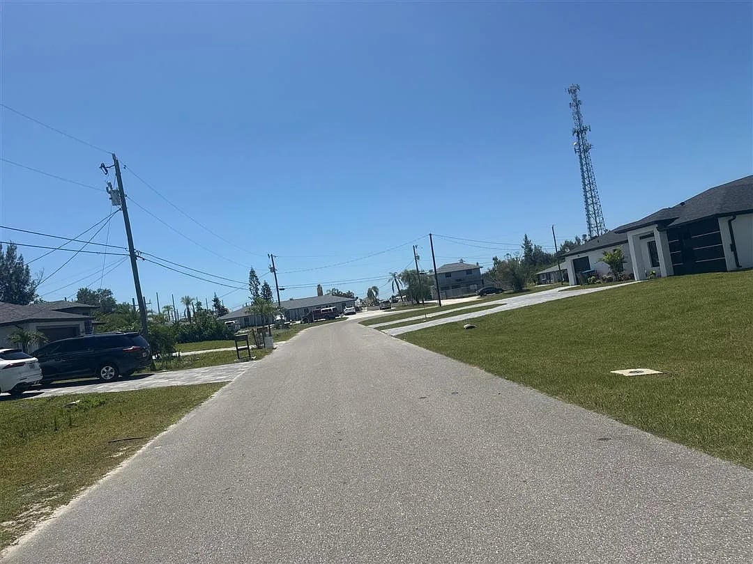 363 Southwest 24th Court,Cape Coral,FL,United States preview