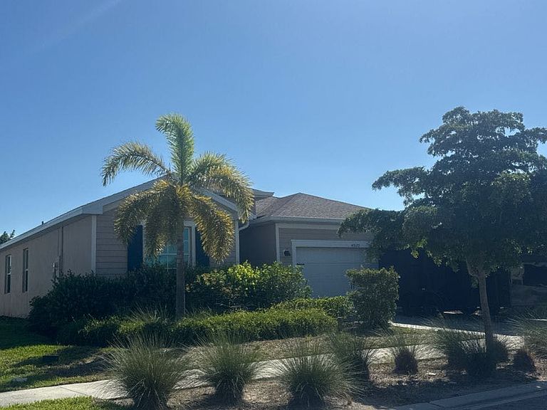 43572 TREADWAY DR,Punta Gorda,FL,United States preview