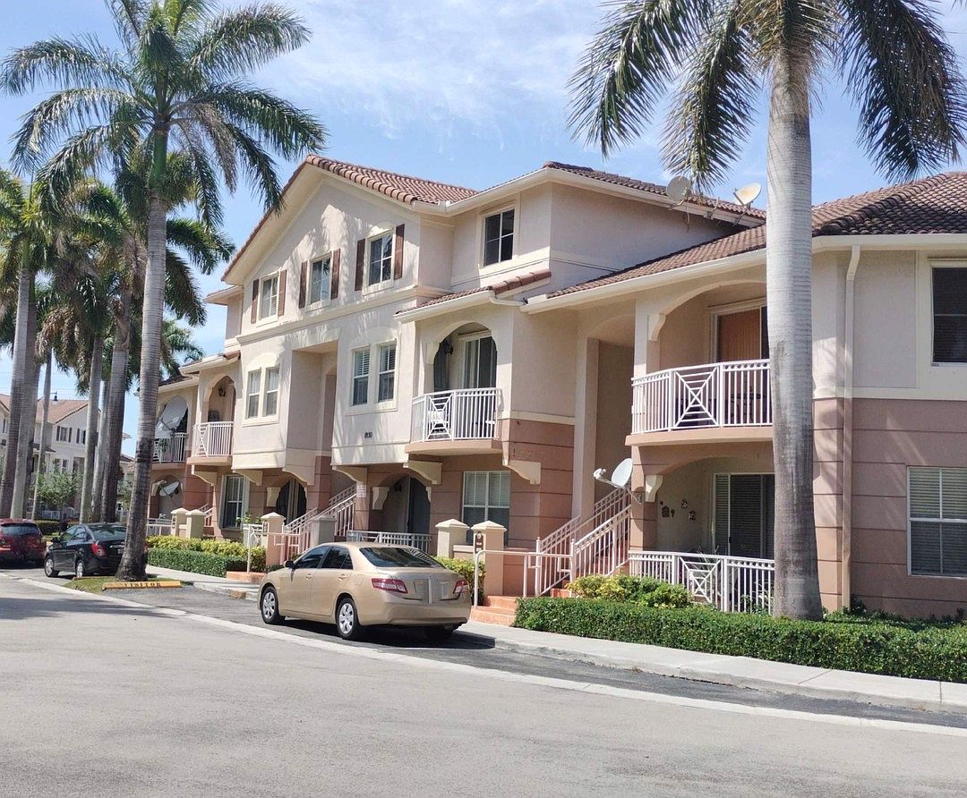8930 West Flagler Street,Miami,FL,USA preview