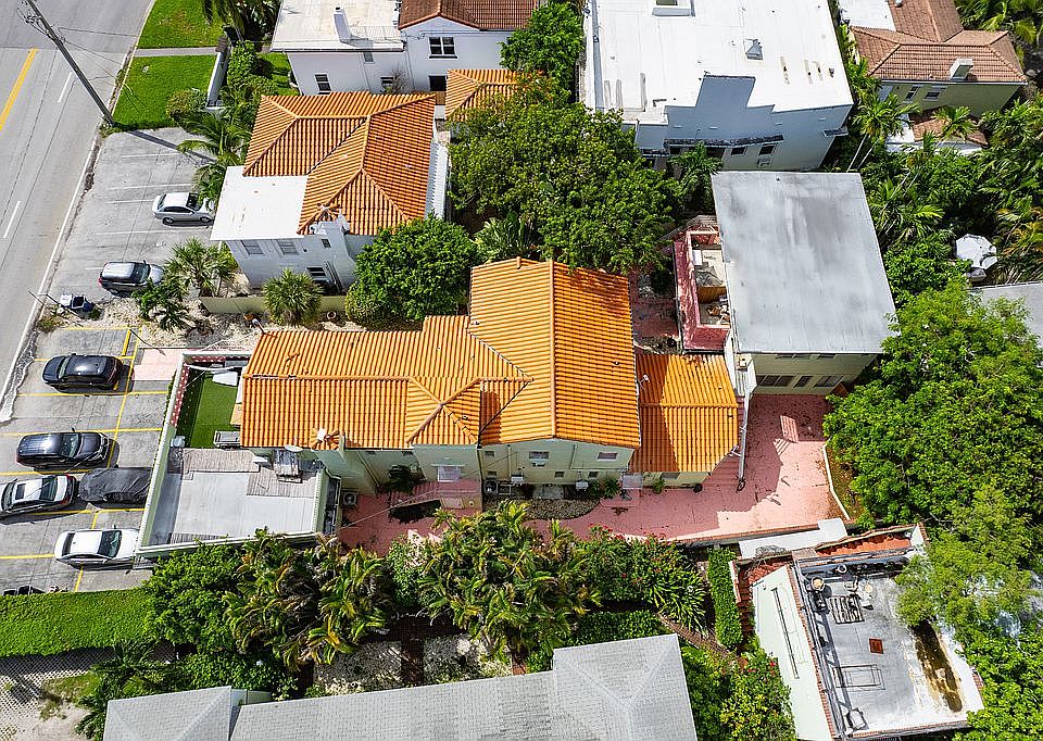 2822 Pine Tree Drive,Miami Beach,FL,United States preview
