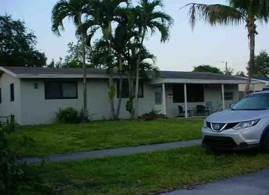 6472 Lincoln Street,Hollywood,FL,United States preview