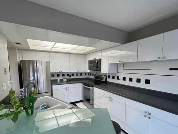 701 Northwest 19th Street,Fort Lauderdale,FL,United States preview